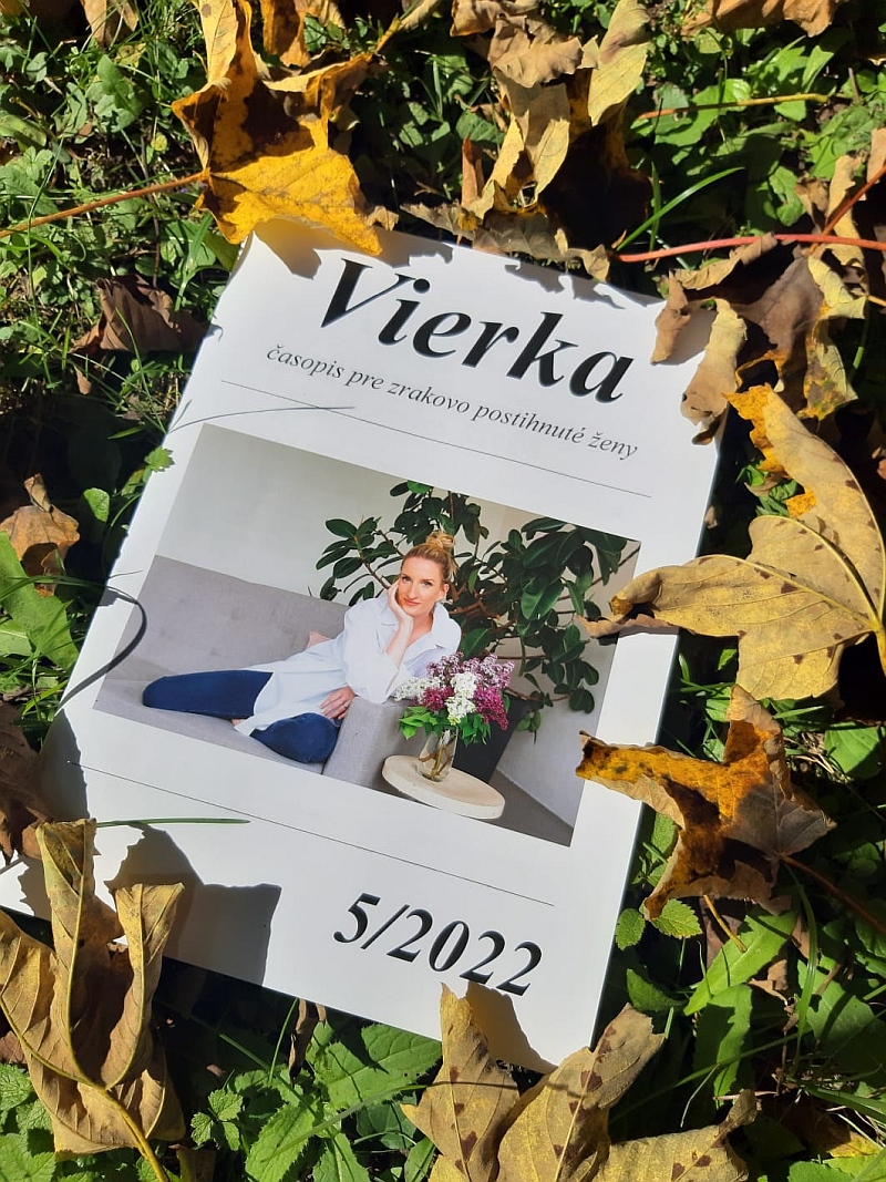 Ilustračná fotografia: časopis Vierka s Adelou Vinceovou na titulke. Časopis je odfotený v lístí.